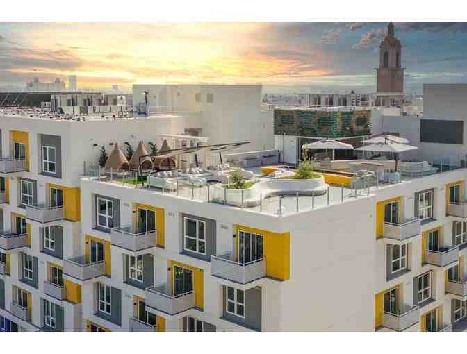 4-Night Hollywood Getaway with Guided Getty Center Tour + Gift - Photo 4