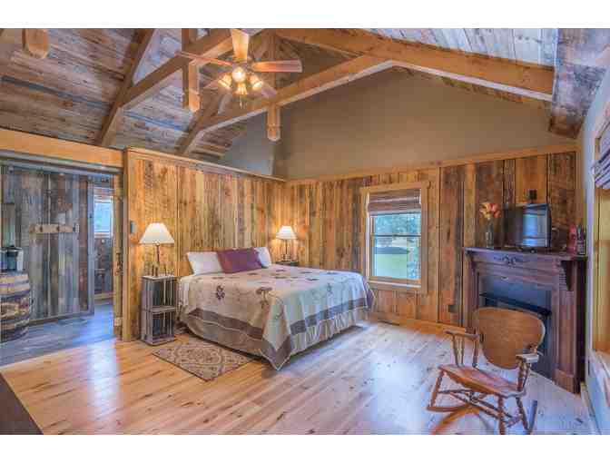 5 night Luxury Tennesse Cabin with Private Fly Fishing + Gift - Photo 4