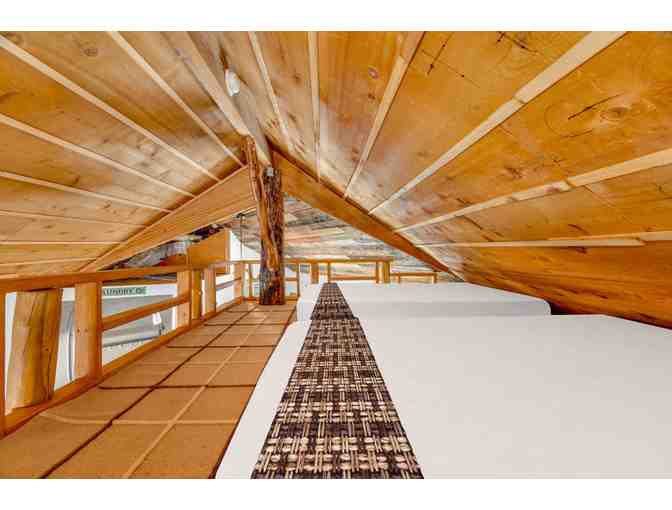 5 nights Unique Custom-Built Mountain Retreat with Hot Tub &mdash; Running Springs, CA + Gift - Photo 14