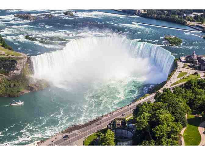 3 Nights in Niagara Falls with Tour!