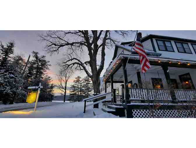 Award-Winning Lakefront Inn Escape