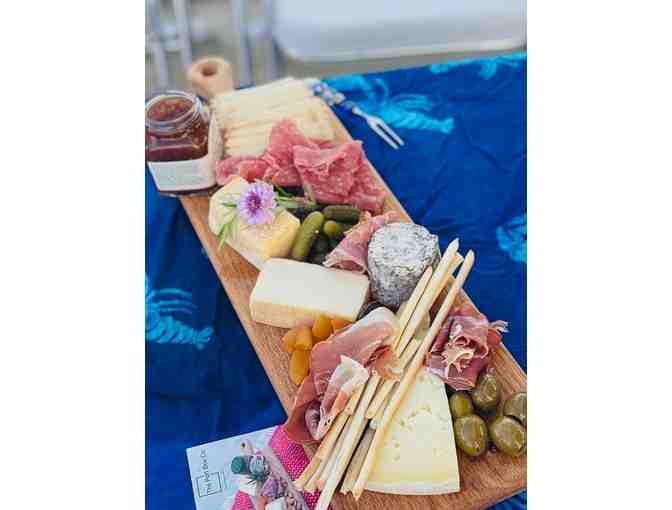 Luxury Select Charcuterie Box for 4 People