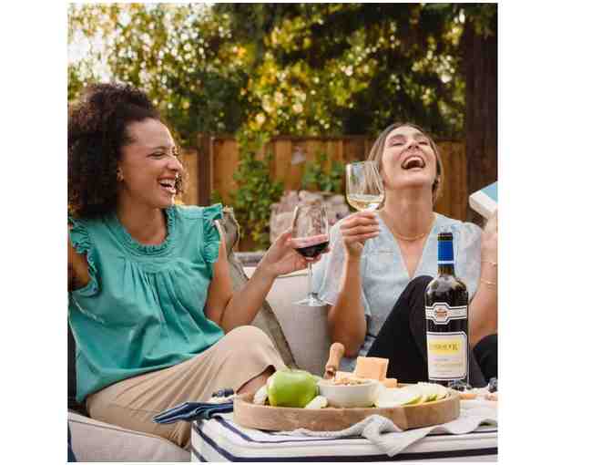 Rombauer Vineyards- Case of 6 Bottles - Photo 3