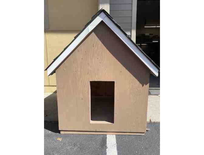 Dog House Built By Medford VoTech Students #1