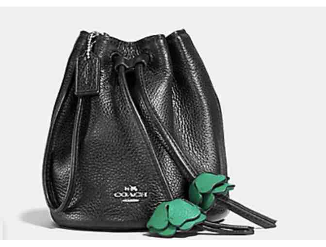 COACH PETAL WRISTLET IN PEBBLE LEATHER - Photo 1