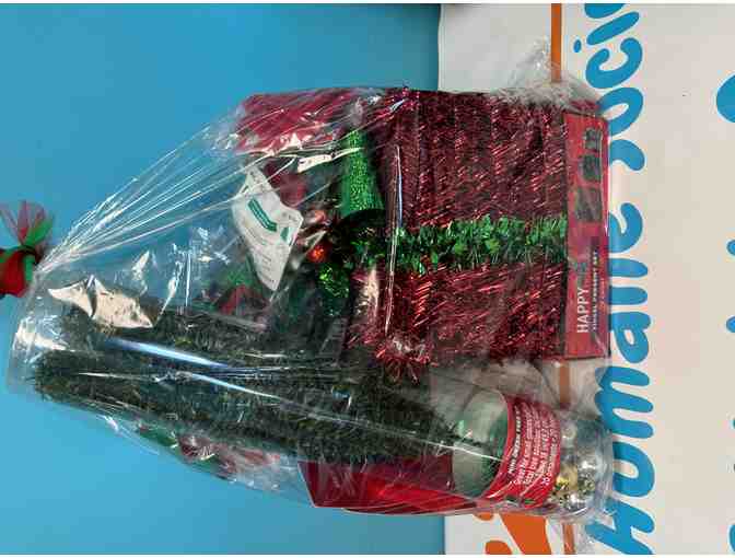 Christmas tinsel basket and $25 Amazon gift card