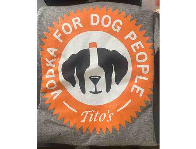 Tito's Handmade Vodka Dog Basket