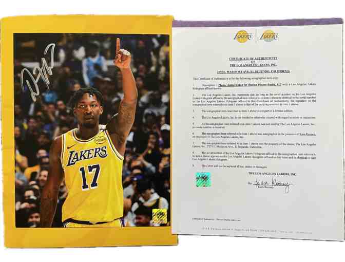 Autographed photo of Los Angeles Lakers' Dorian Finney-Smith, #17