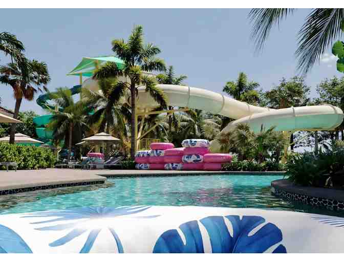 A Sun-drenched Paradise Stay in Naples!