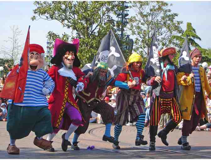 Disney World Family Adventure: 4-Night Stay for 2 & $500 Disney Gift Card