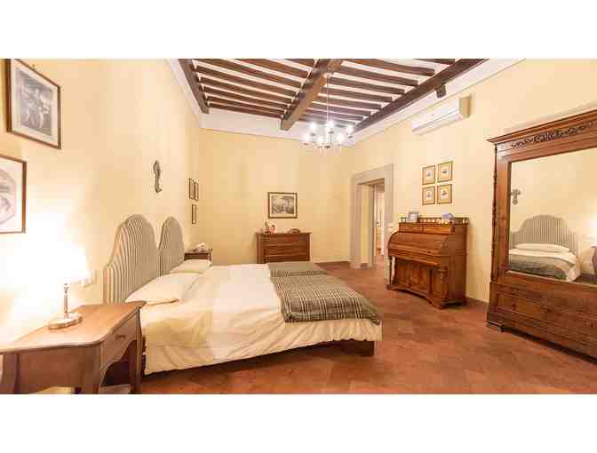 European Escape for 8 Guests in Private Residence (Tuscany, Croatia, or South of France)