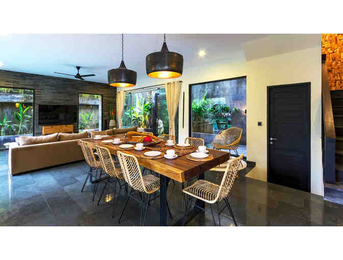 Luxury Bali Villa 7 Night Stay with Daily Breakfast for (8)