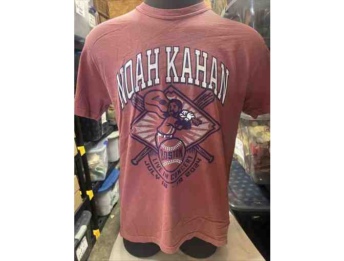 Autographed Noah Kahan T-shirt Adult Medium
