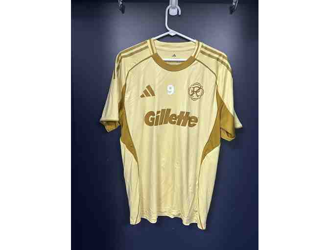 Leo Campana Signed One Planet New England Revolution Pre-Match Top