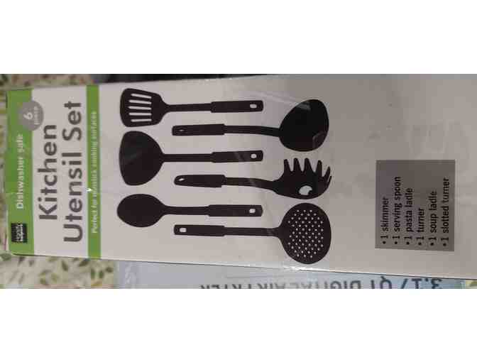 AMBIANO 3.17 QT. DIGITAL AIR FRYER PLUS UTENSILS