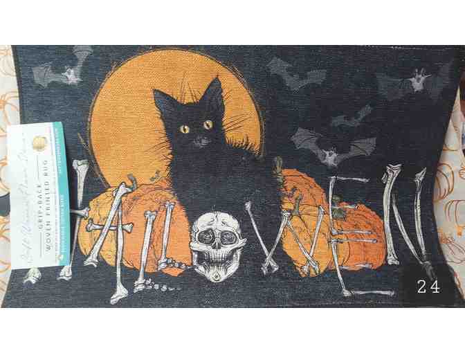 FRIGHTENING FELINES!