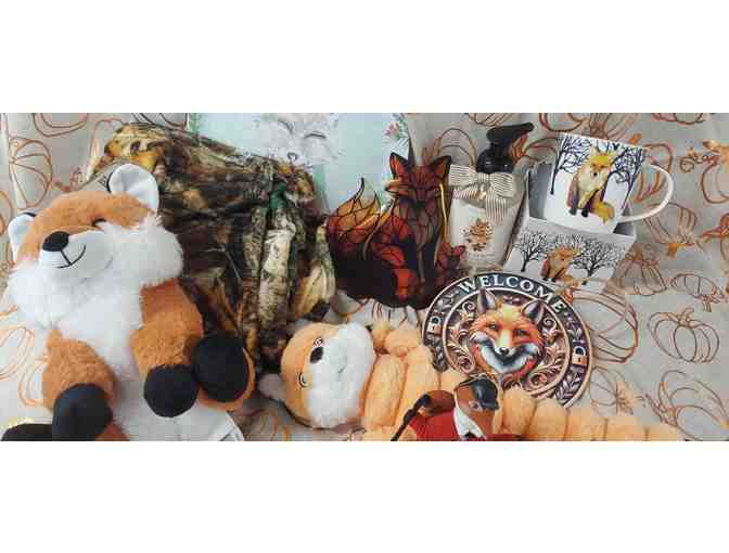 WHAT DOES THE FOX SAY?