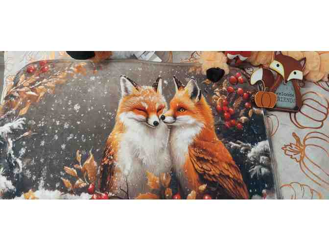 WHAT DOES THE FOX SAY?