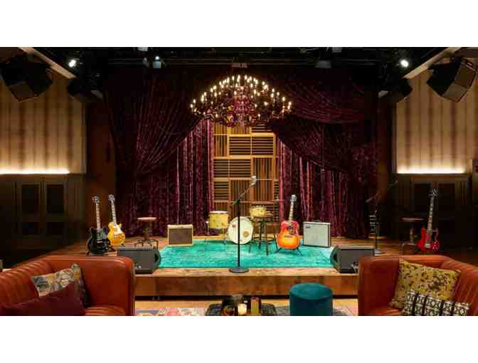 Notes of Nashville - Travel Package