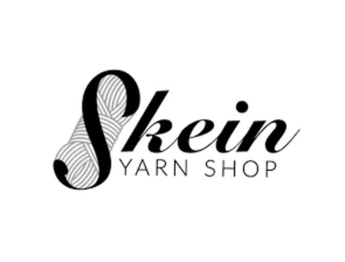 Shopping and Dining Through Wickford