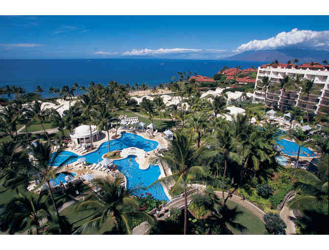 Pacific Vacation Paradise, Maui  7 Days/6 Nights at Fairmont Kea Lani + $500 Gift Card