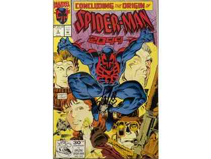 Stan Lee Autographed Spider Man Comic Book