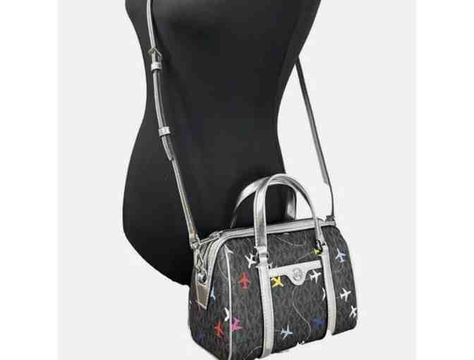 Michael Kors! Crossbody Airplane Style Purse! - Photo 2