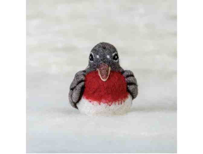 Handcrafted Robin Felt Ornament - Photo 1